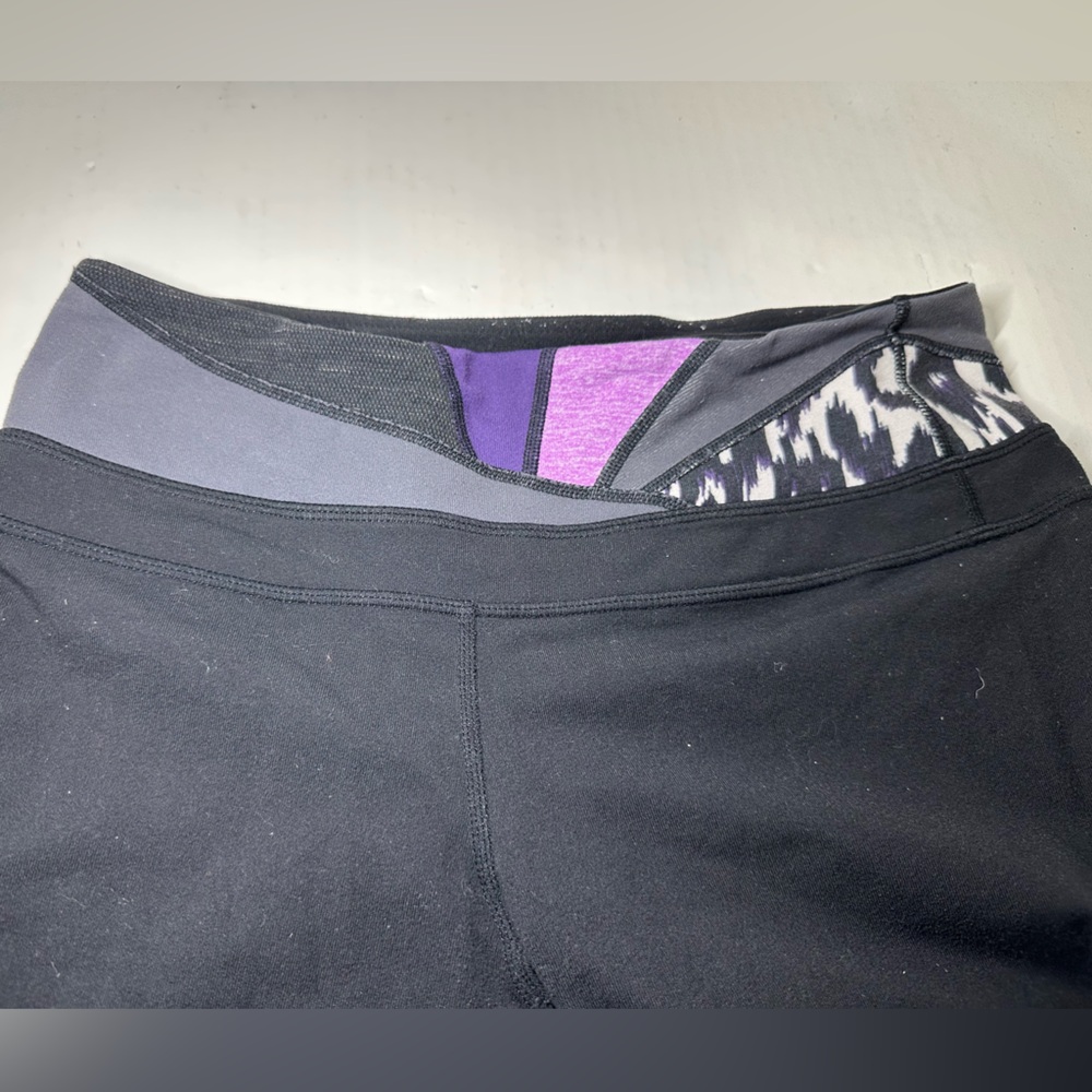 Lululemon Groove flared pants with a multi-colored waistband Size 6